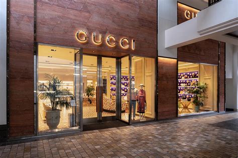 gucci ala moana.